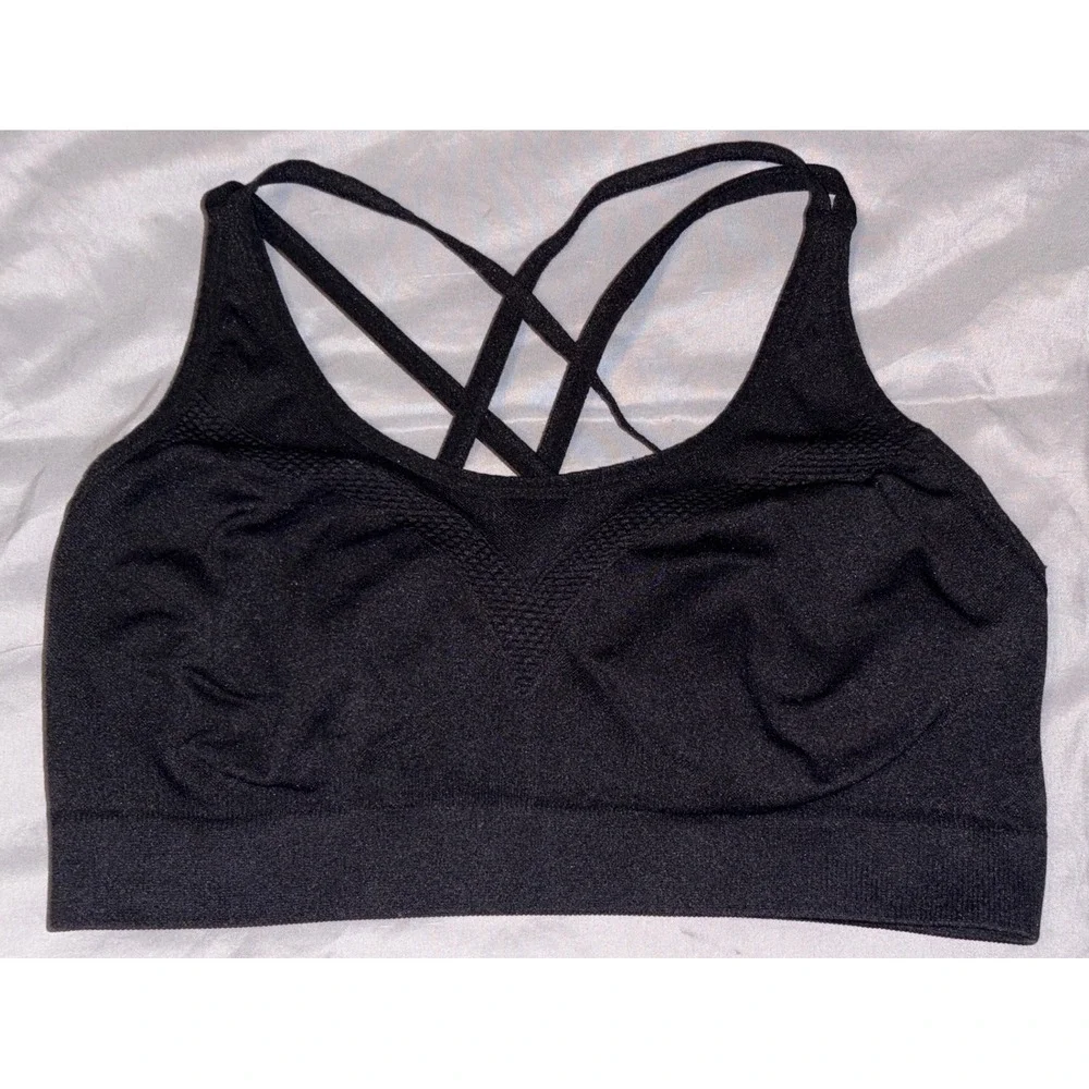 Women's Black Seamless Microfiber Strappy Back Medium Impact Sports Bra, Large